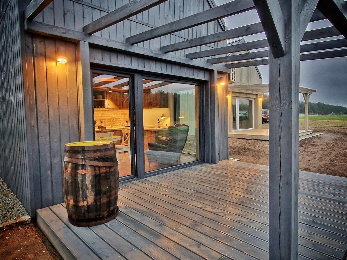 Domkitomki, Winnica Sindaco Holiday home