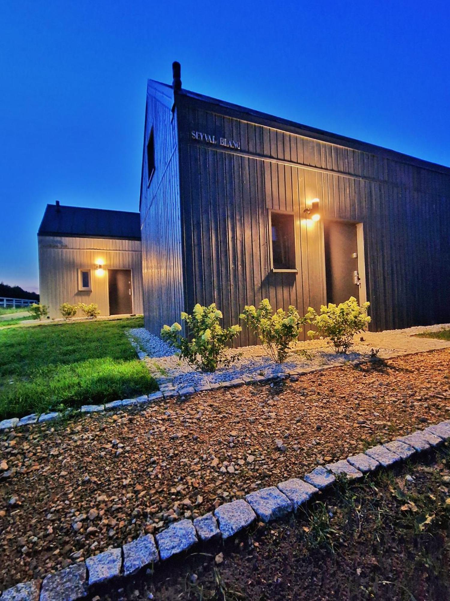 Domkitomki, Winnica Sindaco Holiday home